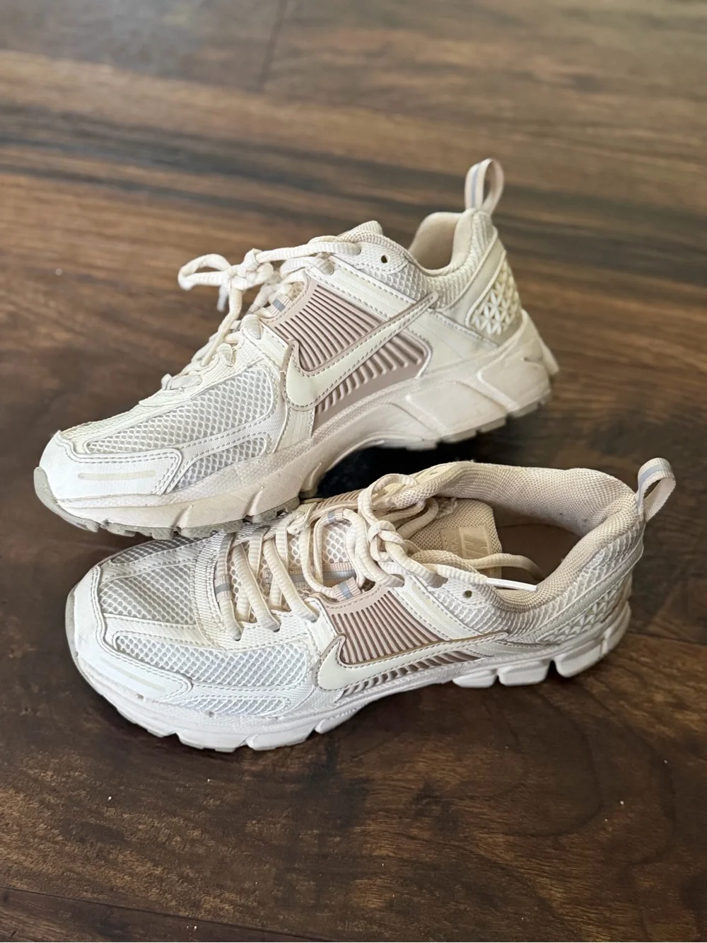 Nike Cream and Light Tan Vomero Shoes